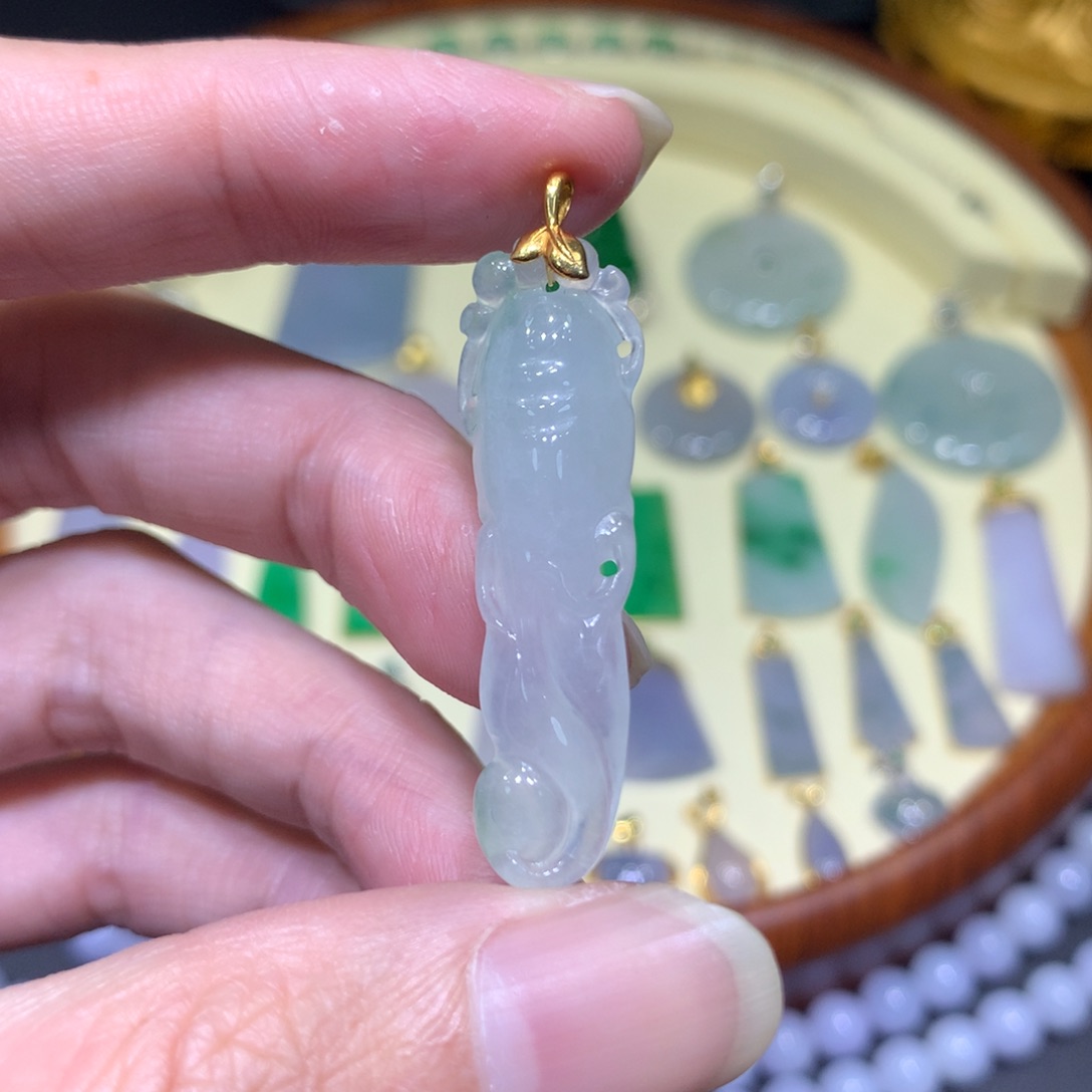 翡翠吊坠(不含链)未镶嵌