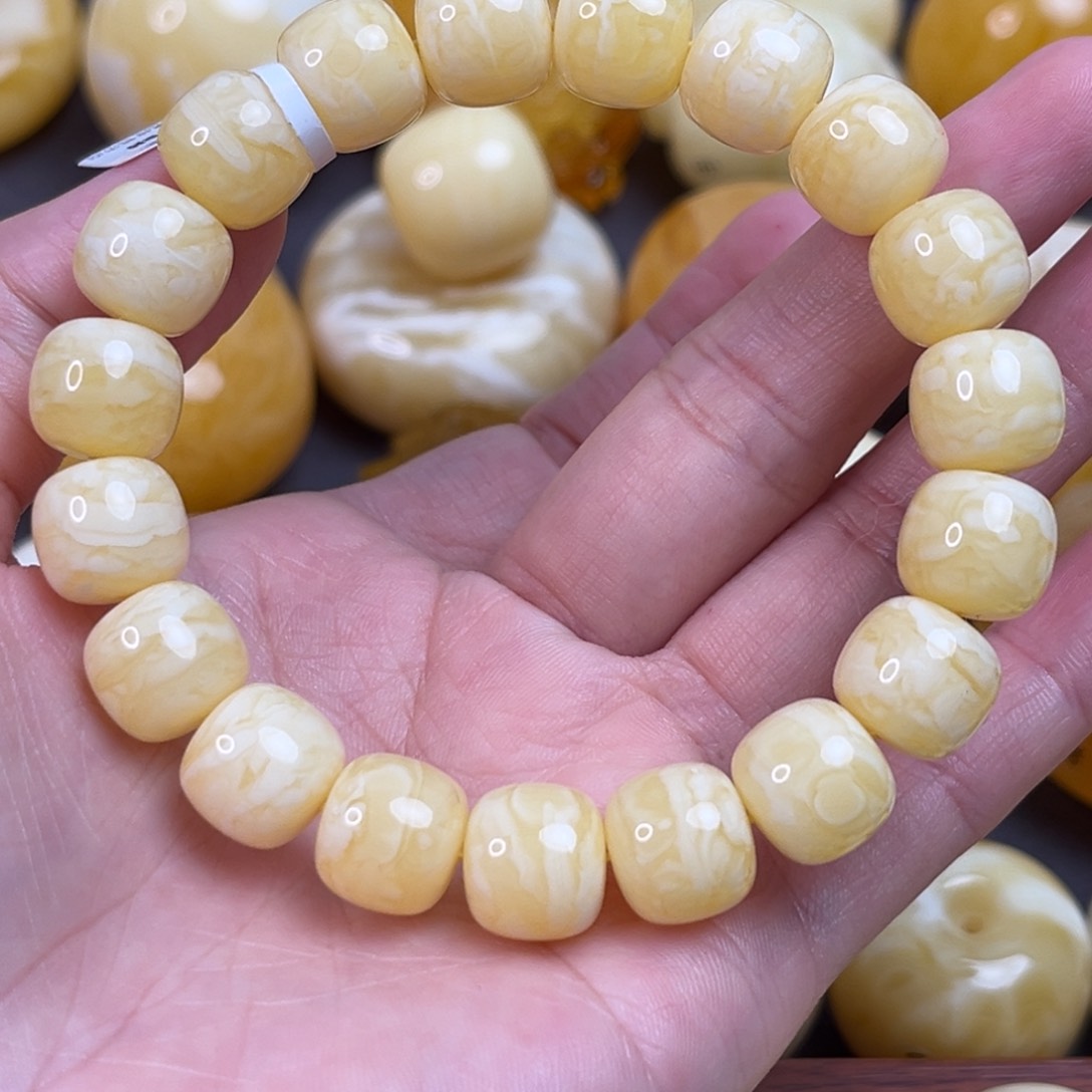 琥珀裸石未镶嵌同料11*10同料手串虎皮纹