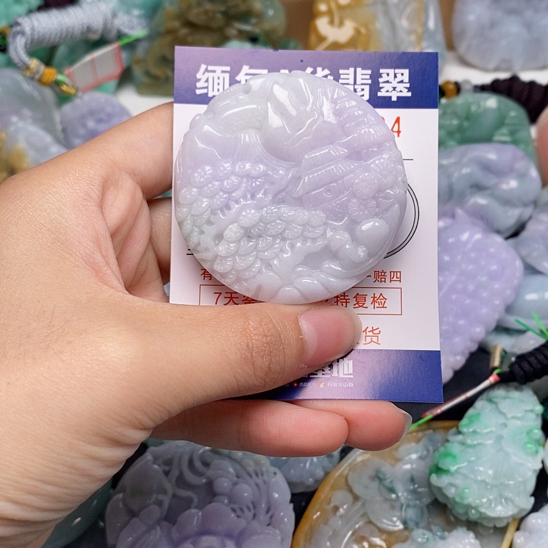 吊坠(不含链)未镶嵌翡翠
