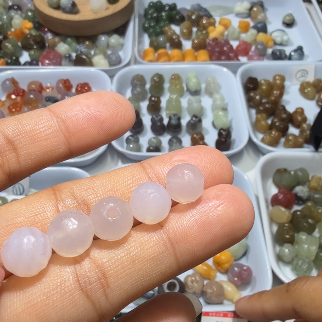 和田玉未镶嵌珠宝奇石