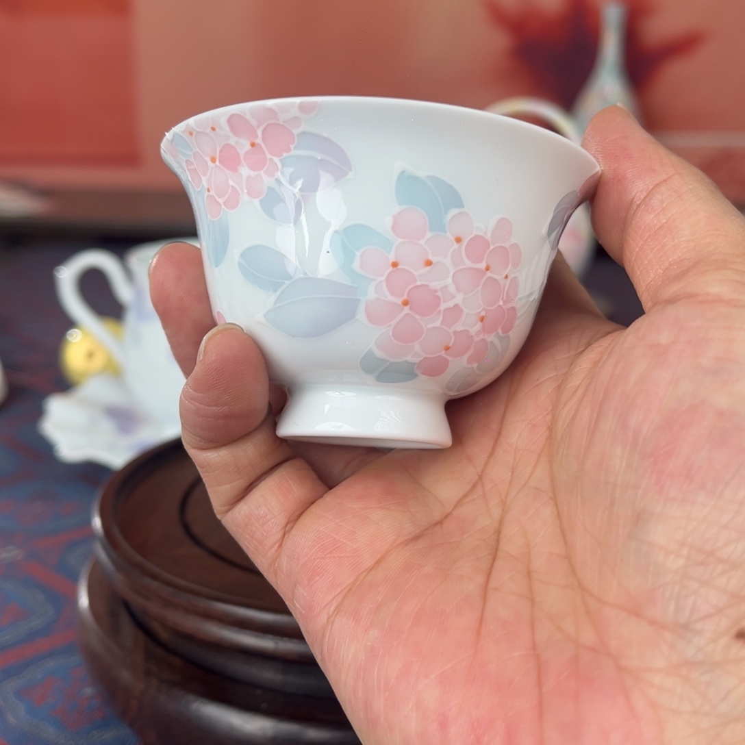 绣球花手绘釉下彩品茗杯