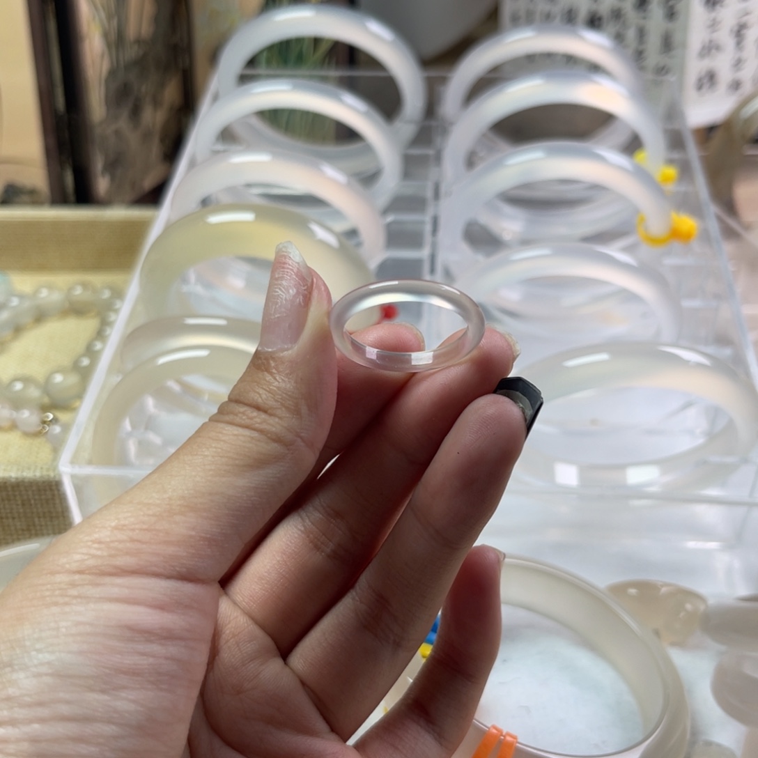 玛瑙/玉髓未镶嵌手镯
