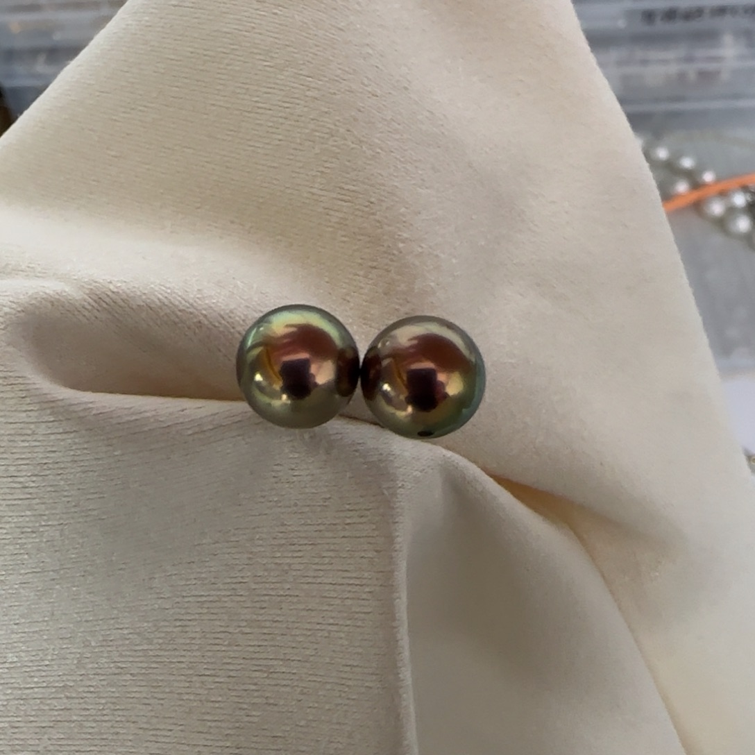 谢***谢淡水珍珠银S925镶嵌耳饰