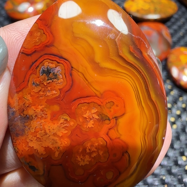 用***8玛瑙/玉髓未镶嵌吊坠