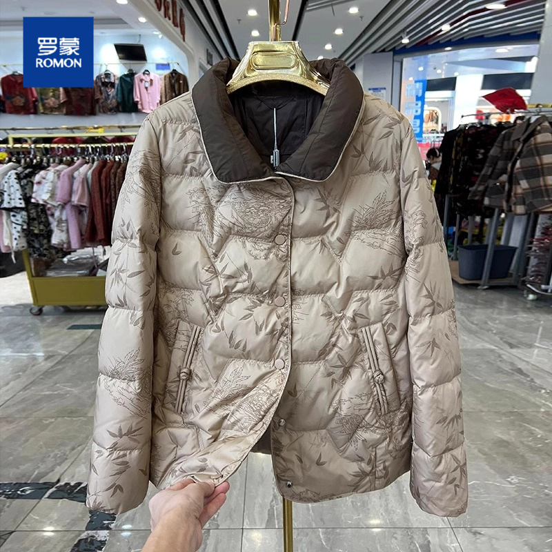 时尚妈妈立领印花羽绒服2025秋冬新款洋气保暖上衣中老年短款外套