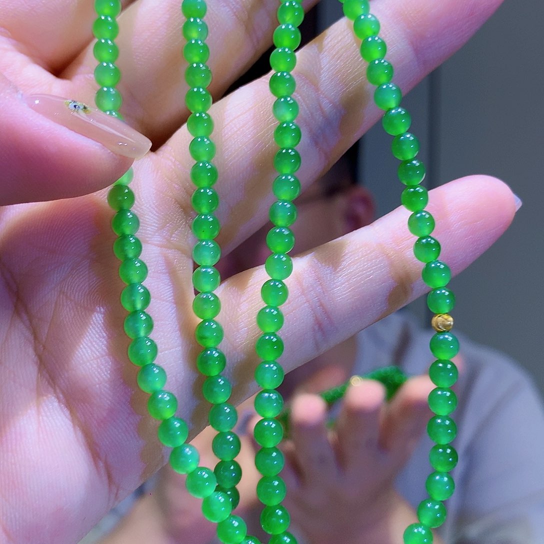 和田玉（碧玉）18K金镶嵌颈饰卡4长链苹果