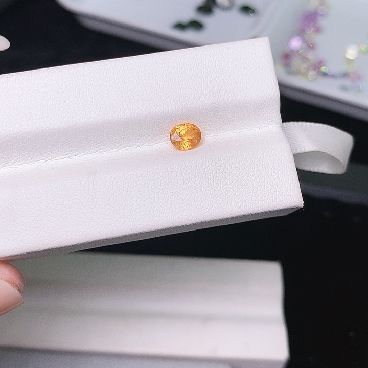 石榴石（芬达石）裸石未镶嵌