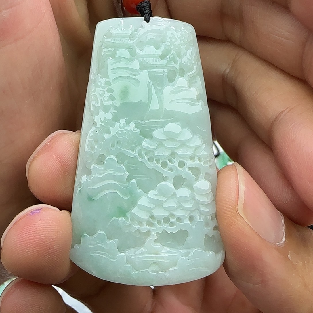 翡翠未镶嵌颈饰翡翠