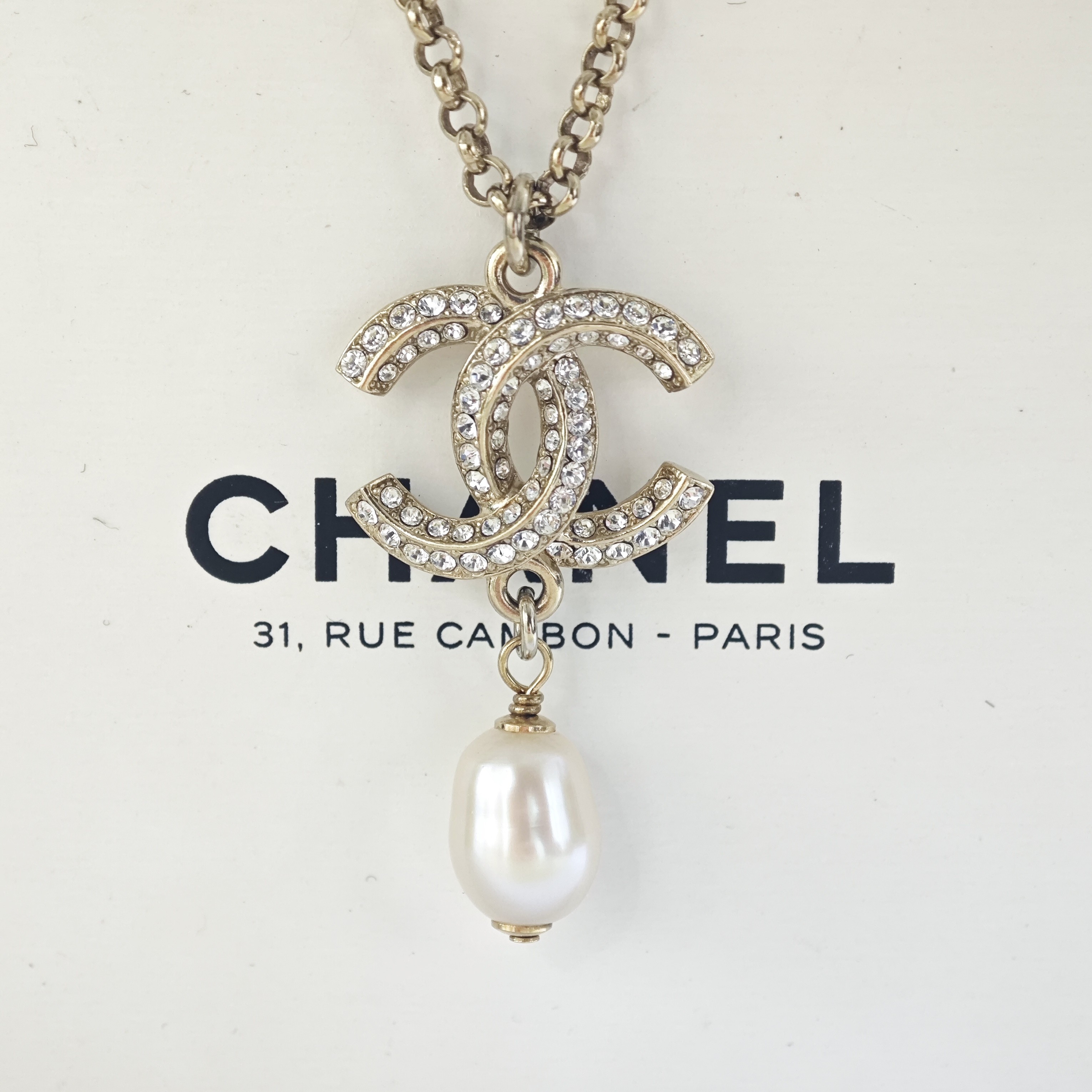 未使用 Chanel/香奈儿 项链毛衣链香槟金满钻双C椭圆珠珠ZS