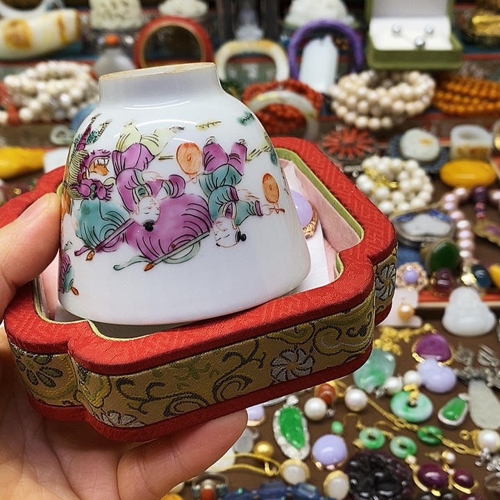 丁***叮青花彩绘小主人杯