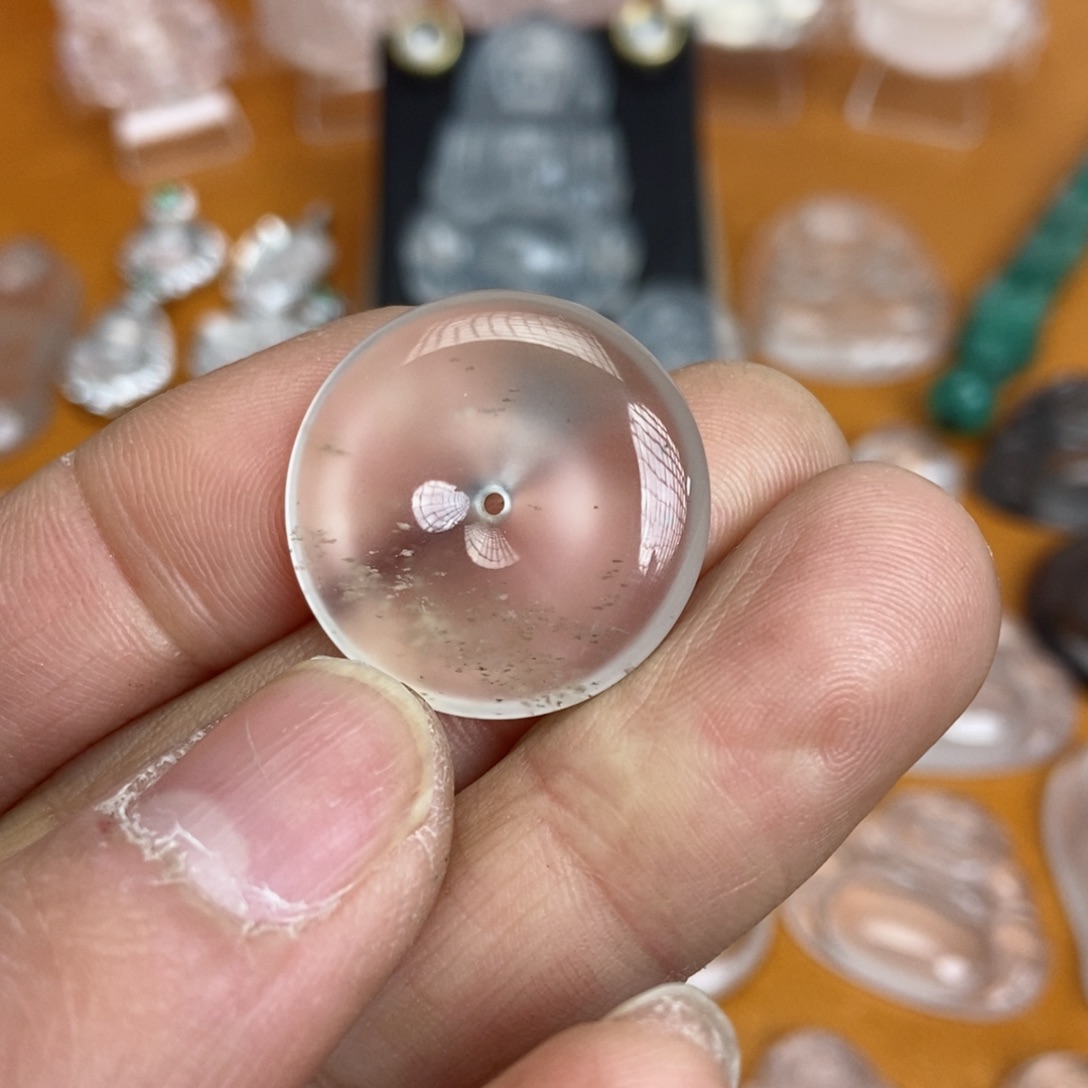 石英质玉吊坠未镶嵌