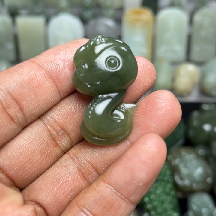 和田玉挂件未镶嵌我**。