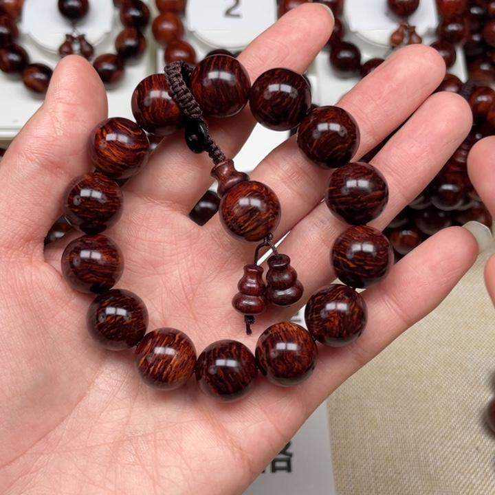 爱***壳黄花梨/降香黄檀1.6