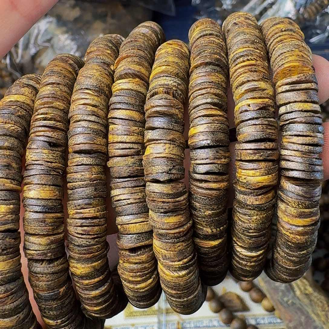 沉香手串沉水红油虫漏卡八多样性发一