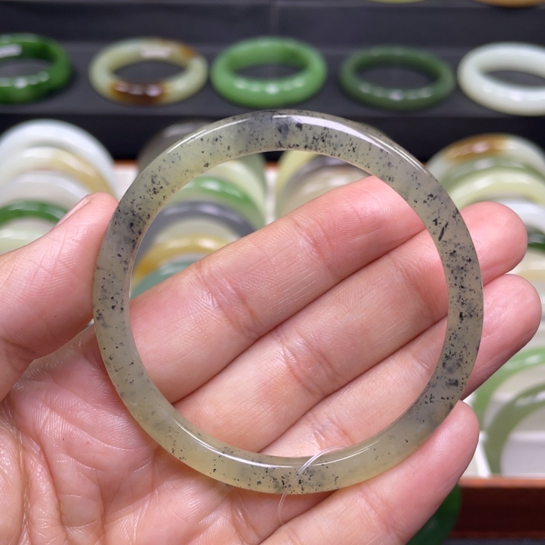 和田玉手镯未镶嵌53