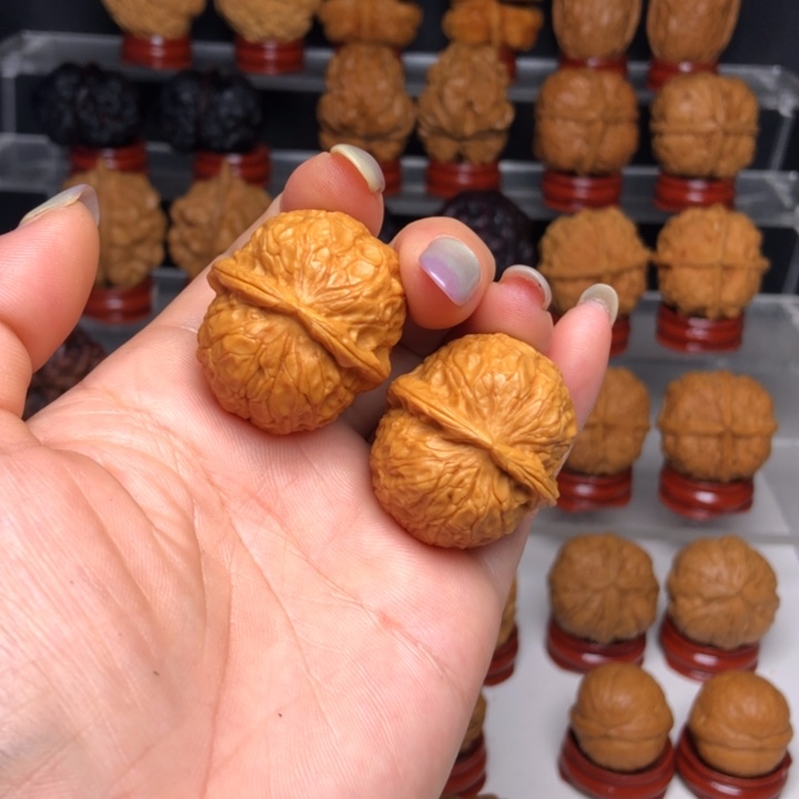 把件文玩核桃2玄武绣球