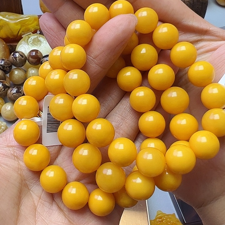 未镶嵌蜜蜡颈饰蜜蜡