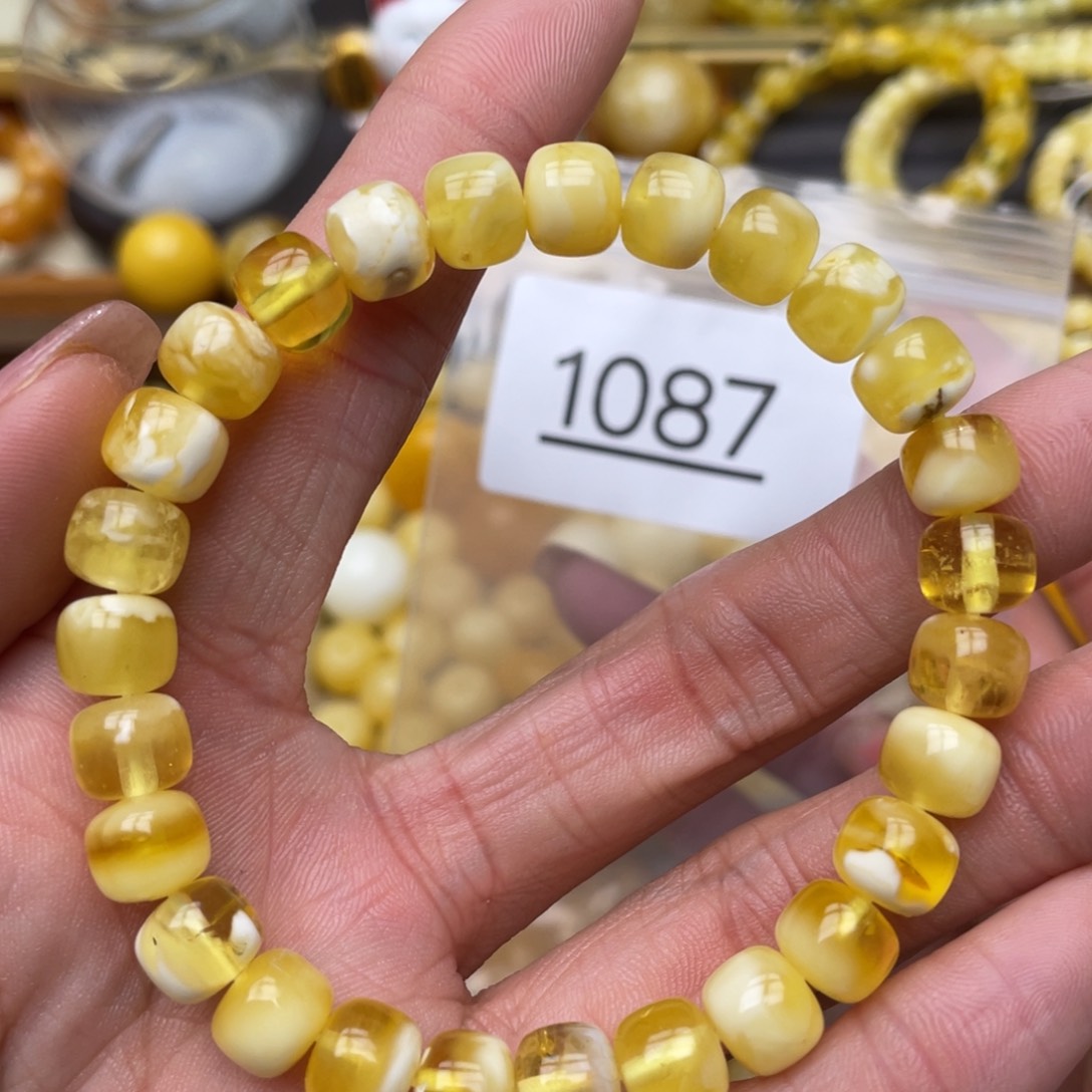 蜜蜡珠宝奇石未镶嵌微瑕8.6