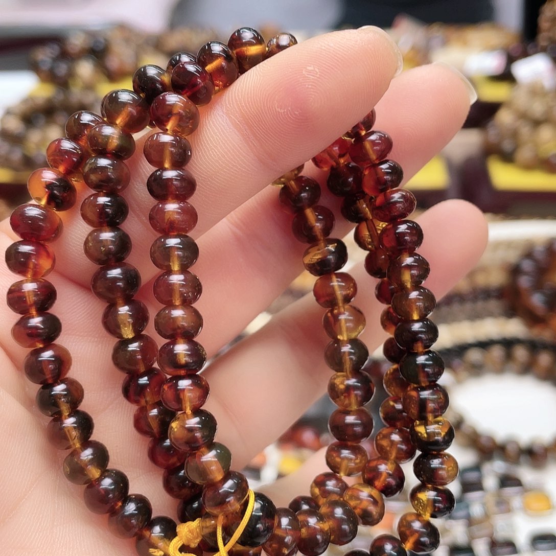 琥珀裸石未镶嵌七