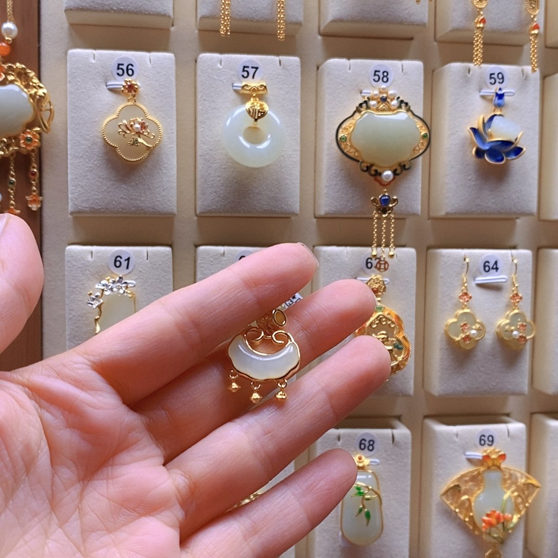 和田玉银S925镶嵌颈饰