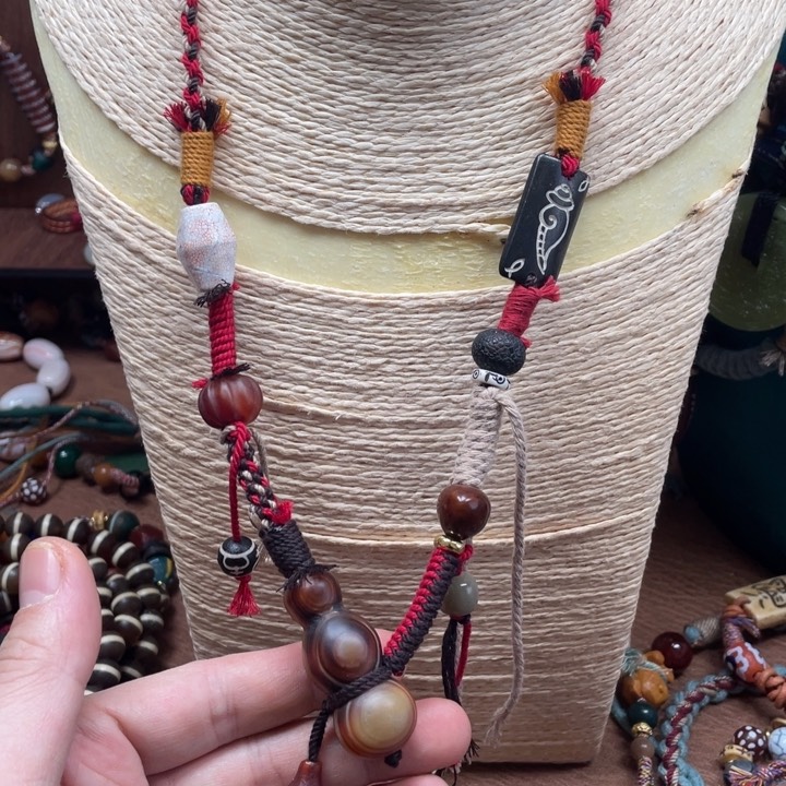 玛瑙/玉髓颈饰未镶嵌