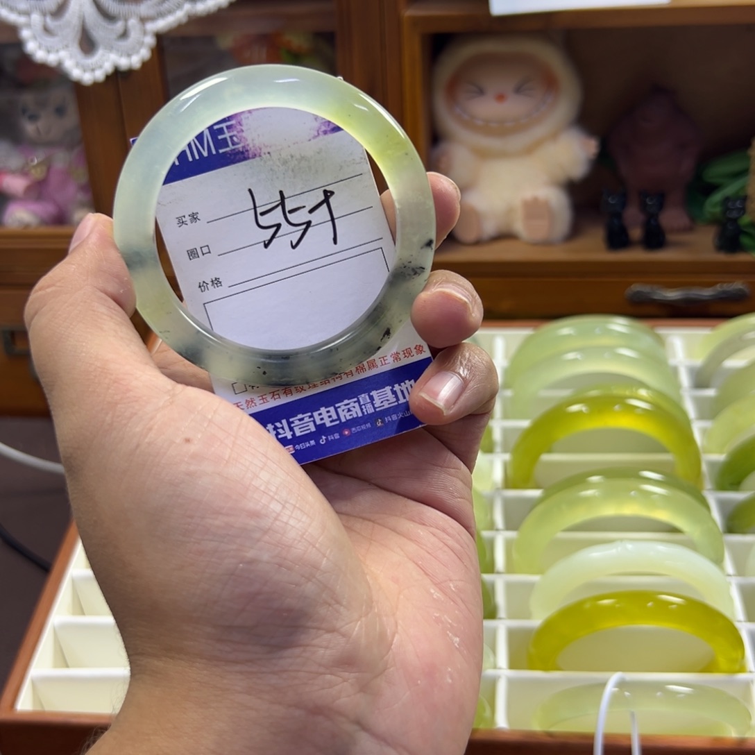 蛇纹石玉未镶嵌手镯302