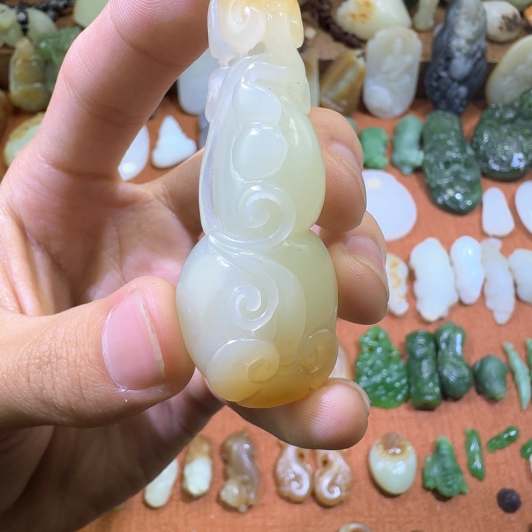 和田玉颈饰未镶嵌