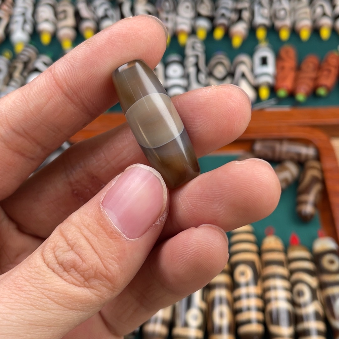 玛瑙/玉髓裸珠缠丝珠