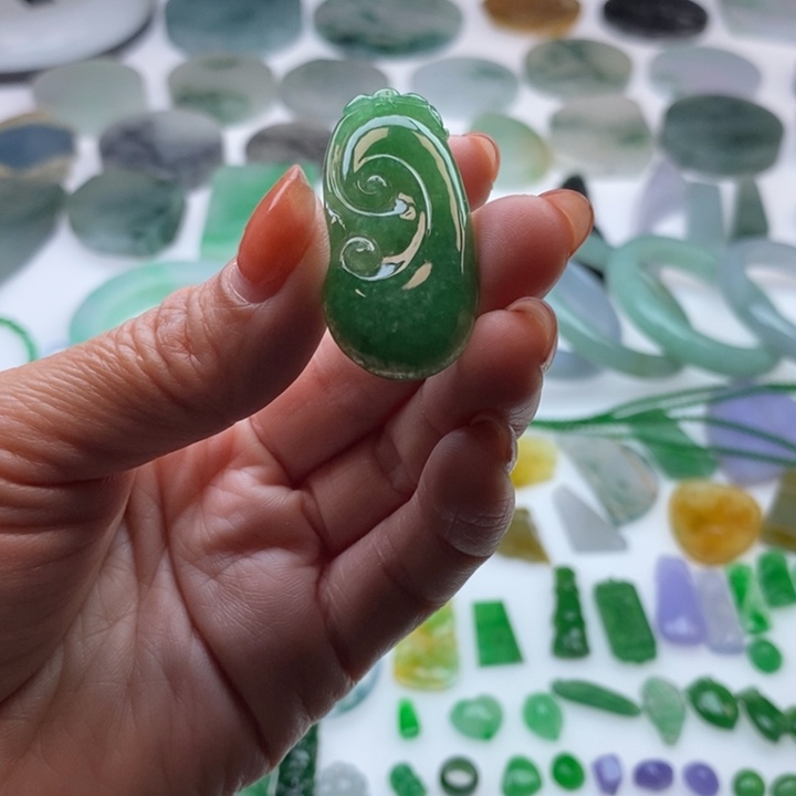 翡翠挂件未镶嵌天然翡翠