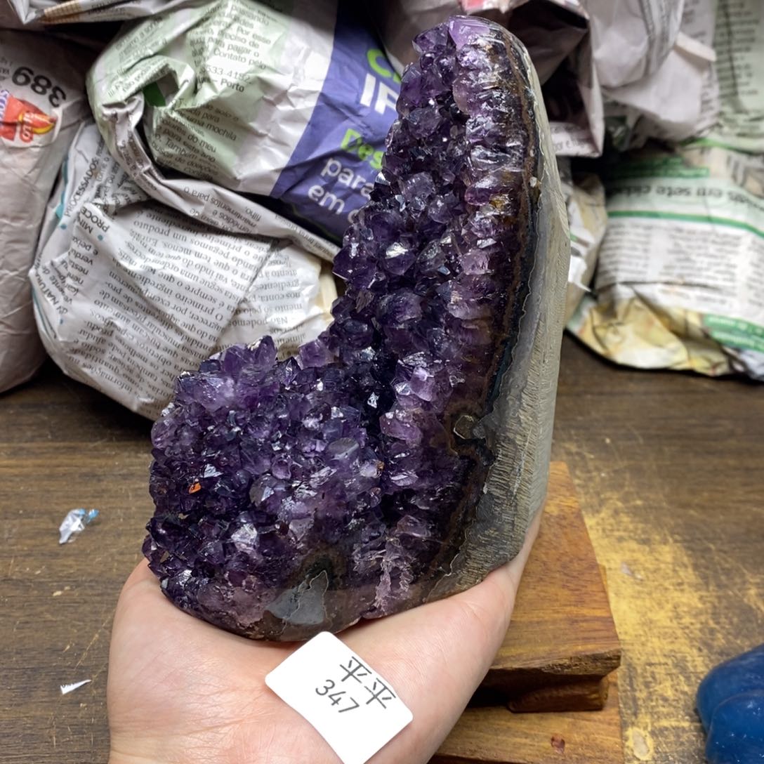 水晶乌拉圭未镶嵌