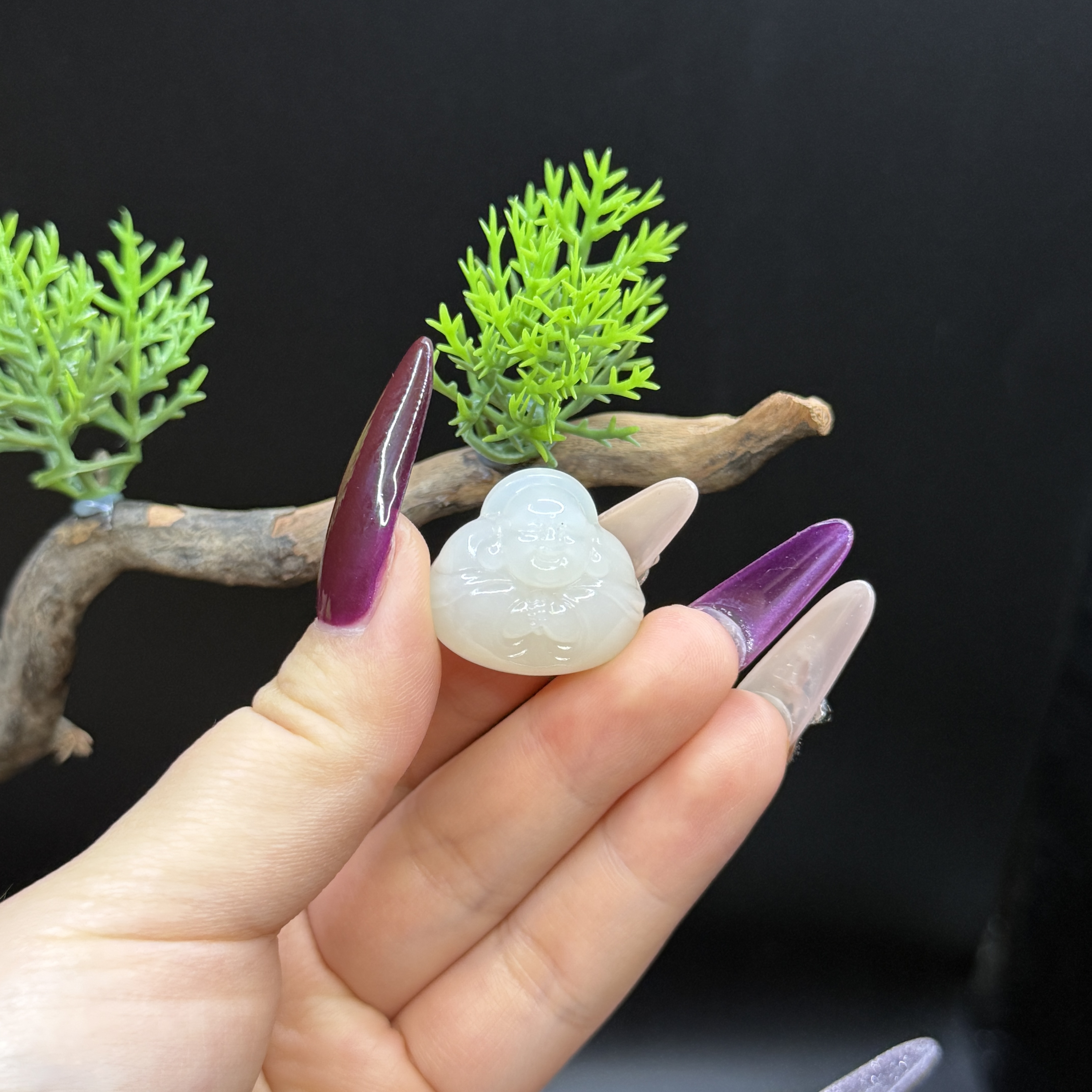 天然和田玉抱抱佛公精美吊坠百搭多样适合男女佩戴