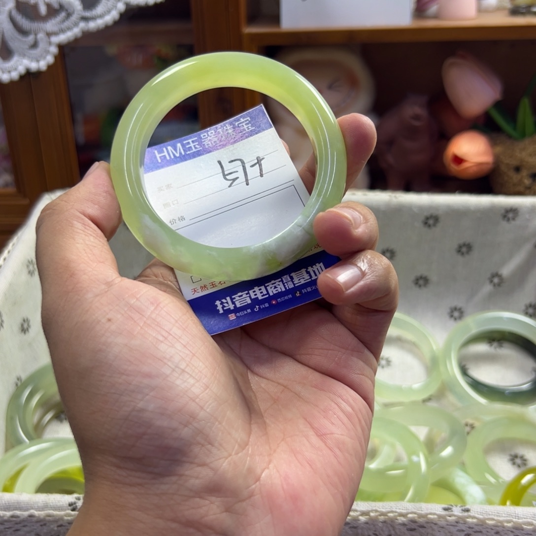 未镶嵌蛇纹石玉手镯643