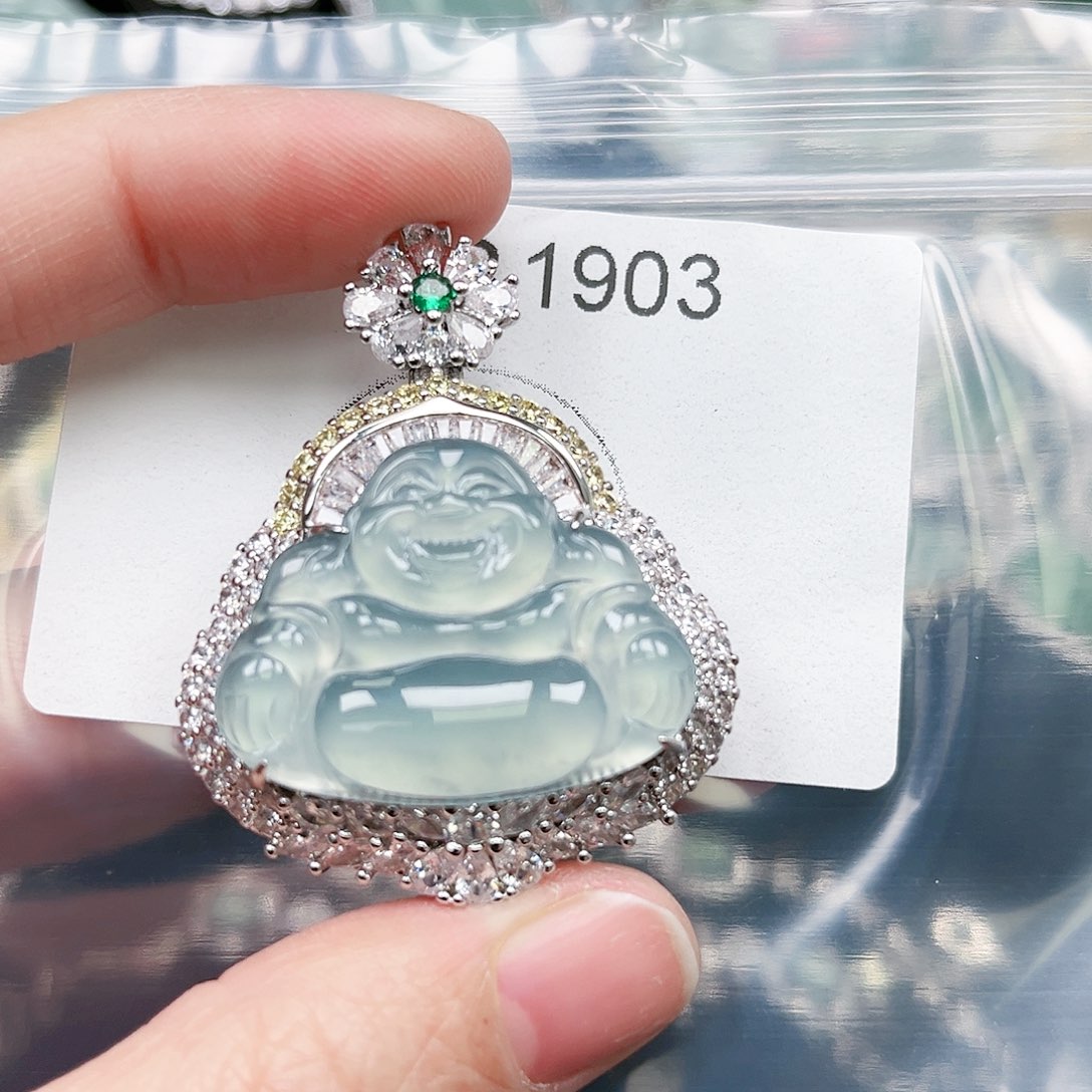 翡翠颈饰未镶嵌翡翠1903