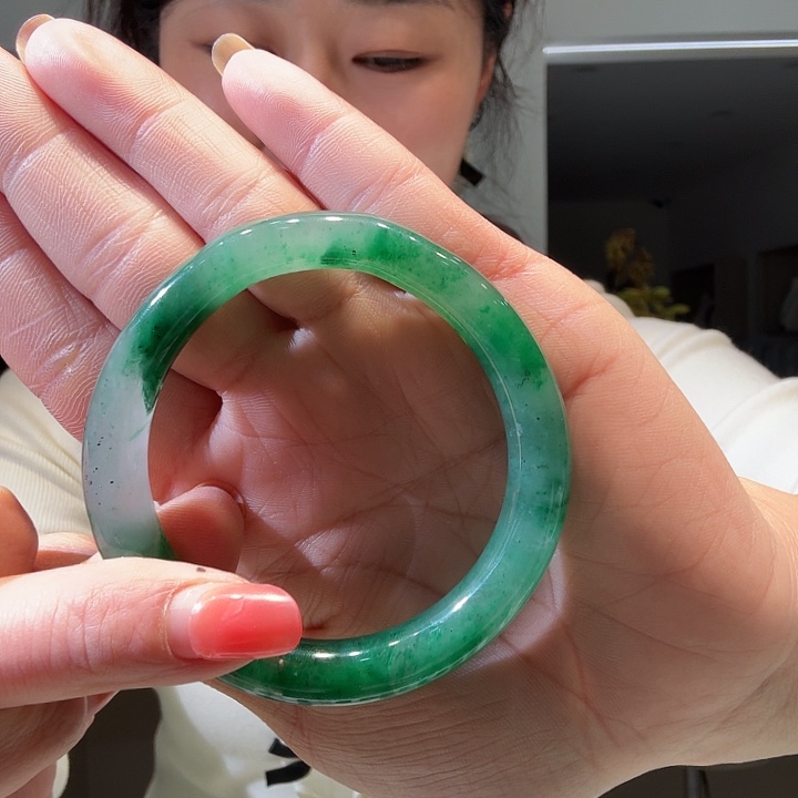 石英质玉未镶嵌手镯