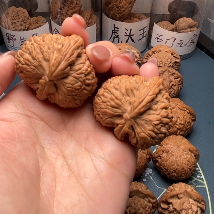 文玩核桃把件36全品白狮子异型