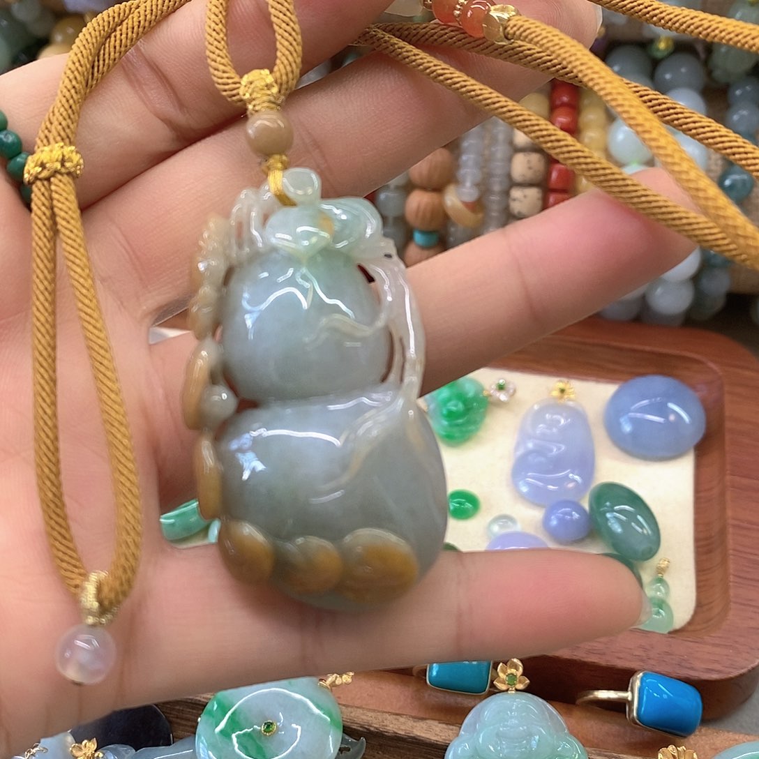 翡翠未镶嵌挂件翡翠挂件