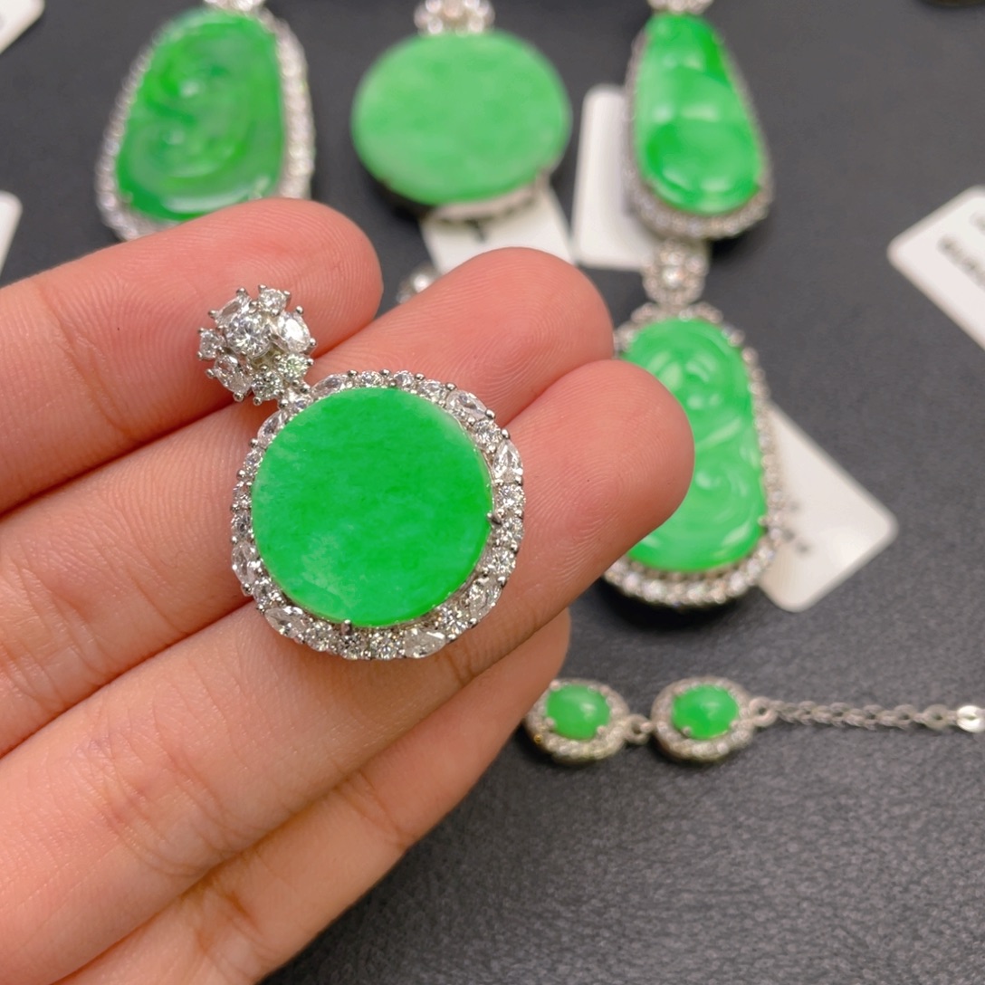 翡翠银S925镶嵌颈饰