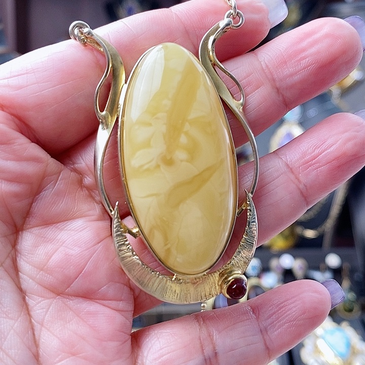 琥珀颈饰银S925镶嵌吊坠