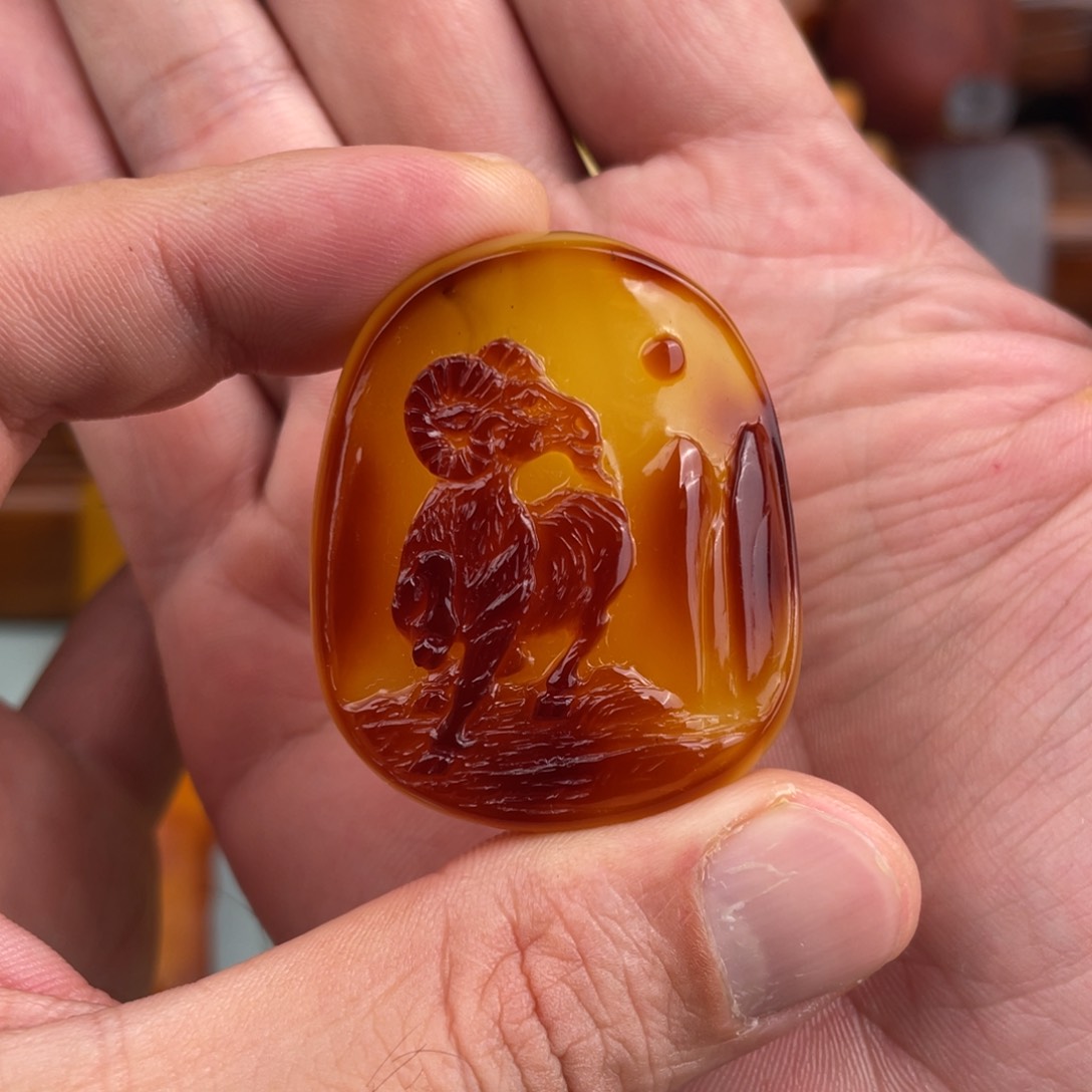 定制琥珀未镶嵌蜜蜡吊坠