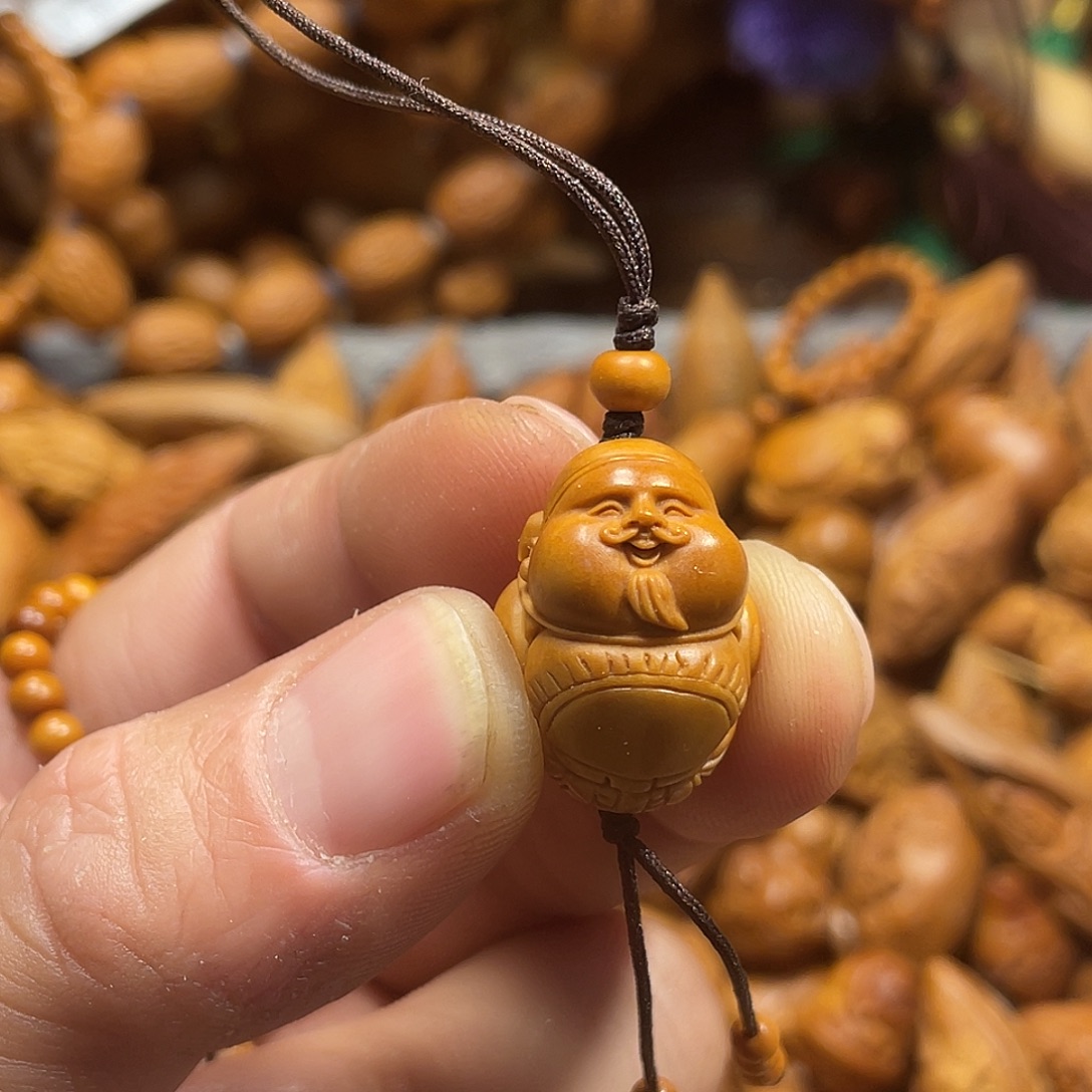 橄榄核手串/手链68财神爷