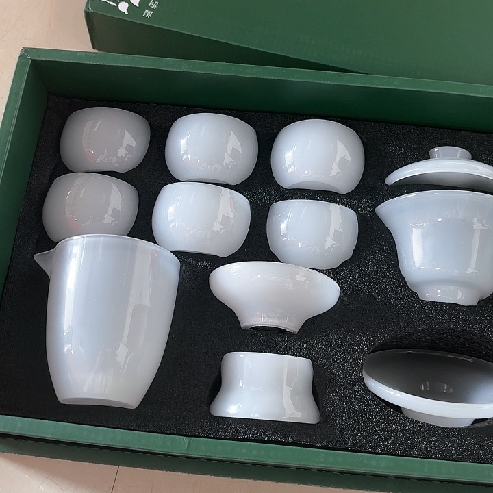 孤品茶具套装等。