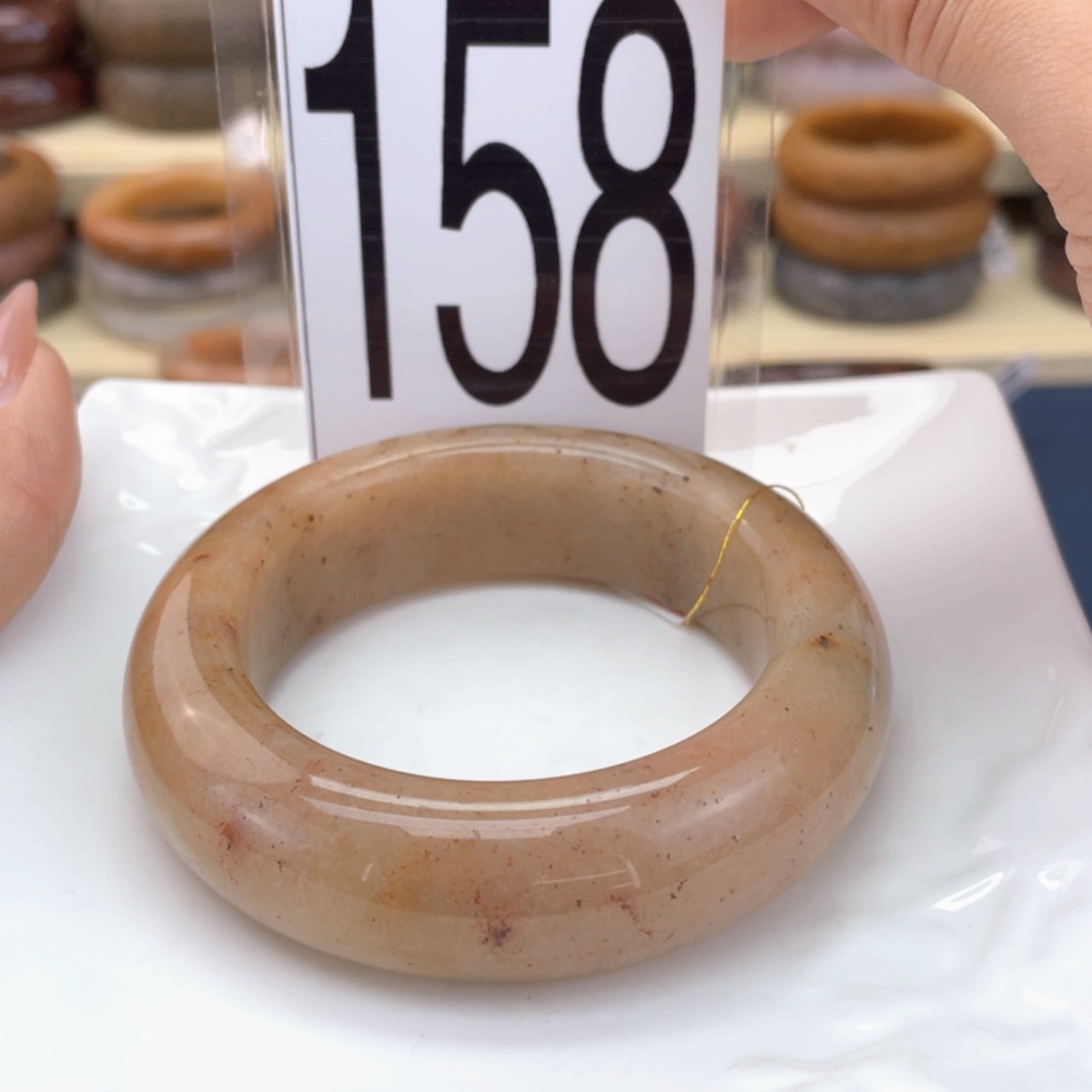 【闪购商品】石英质玉手镯未镶嵌