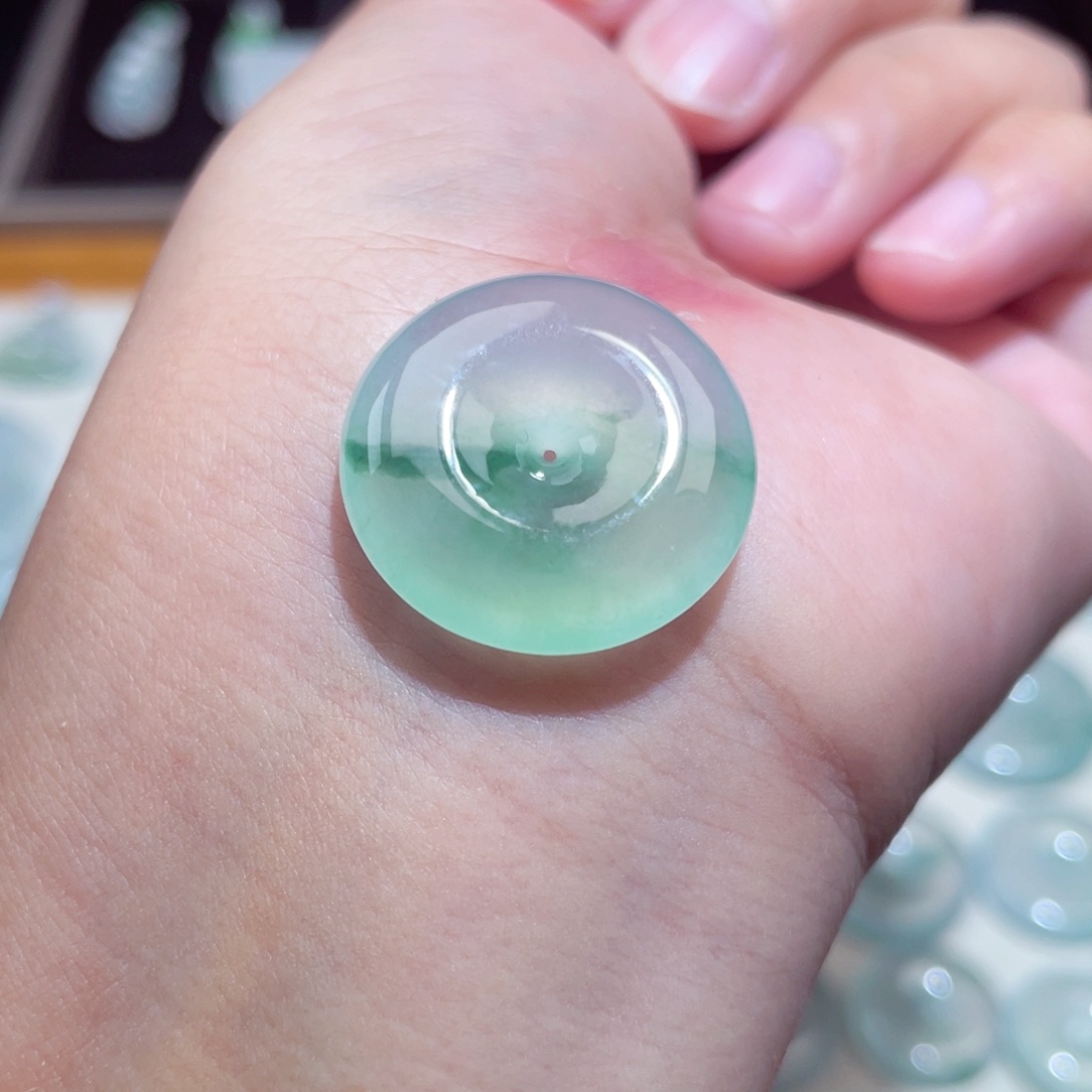 颈饰未镶嵌翡翠扣子