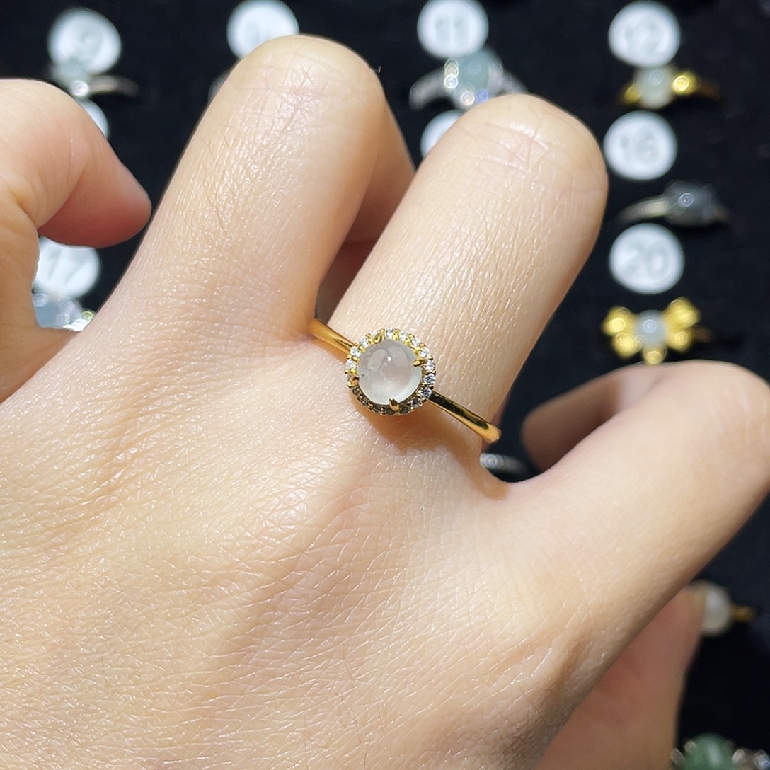 翡翠未镶嵌戒指戒指