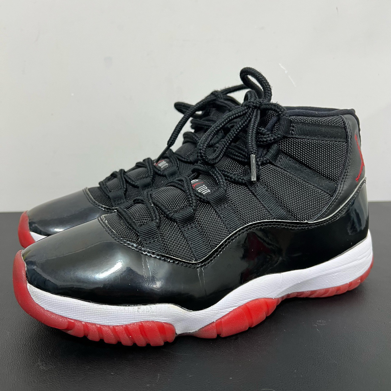 95新 AIR JORDAN 42.5码/AJ11黑红季后赛复古潮鞋球鞋/无原盒