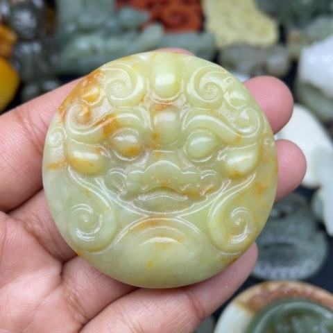 岫岩老玉（透闪石质玉）颈饰未镶嵌5