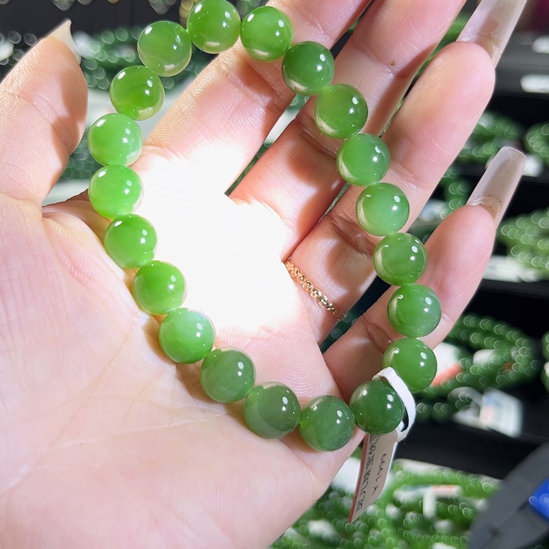 未镶嵌和田玉（碧玉）手链9.5