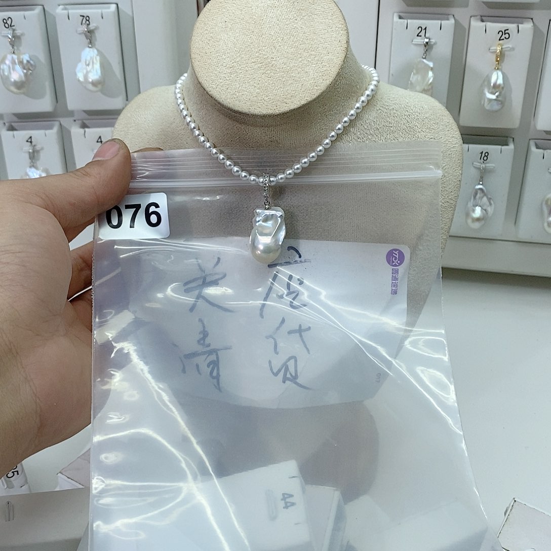 淡水珍珠颈饰合金