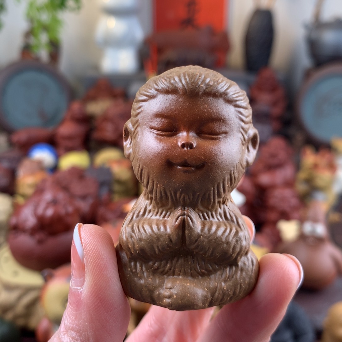 紫砂茶宠小悟空老段泥粉浆