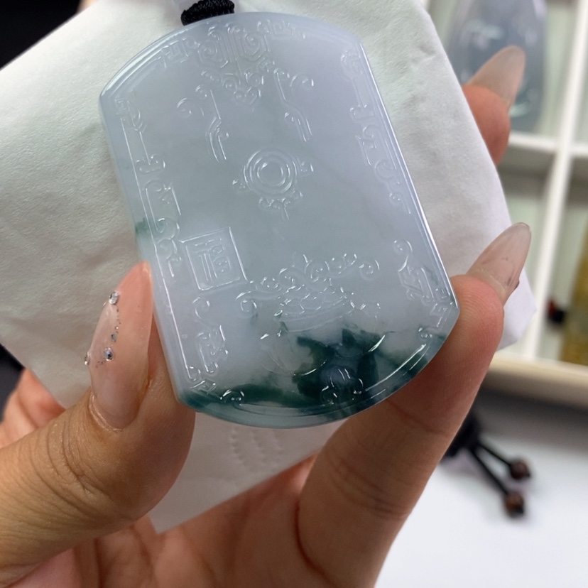 【闪购商品】颈饰未镶嵌翡翠翡翠